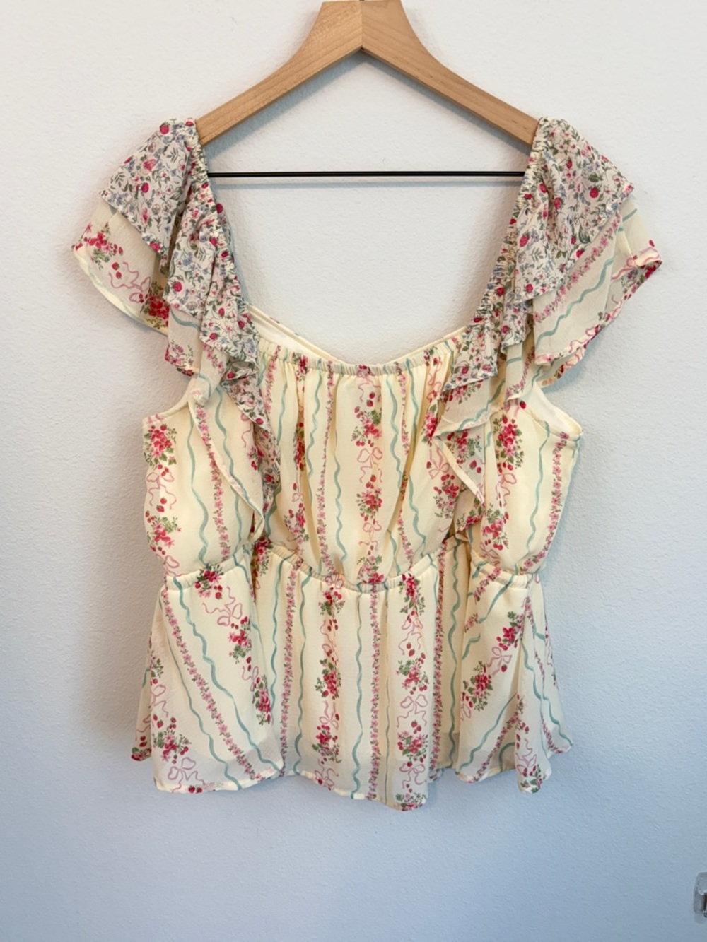 Torrid Ruffle Cinched Blouse Cream Floral Peplum Top - Picture 9 of 13